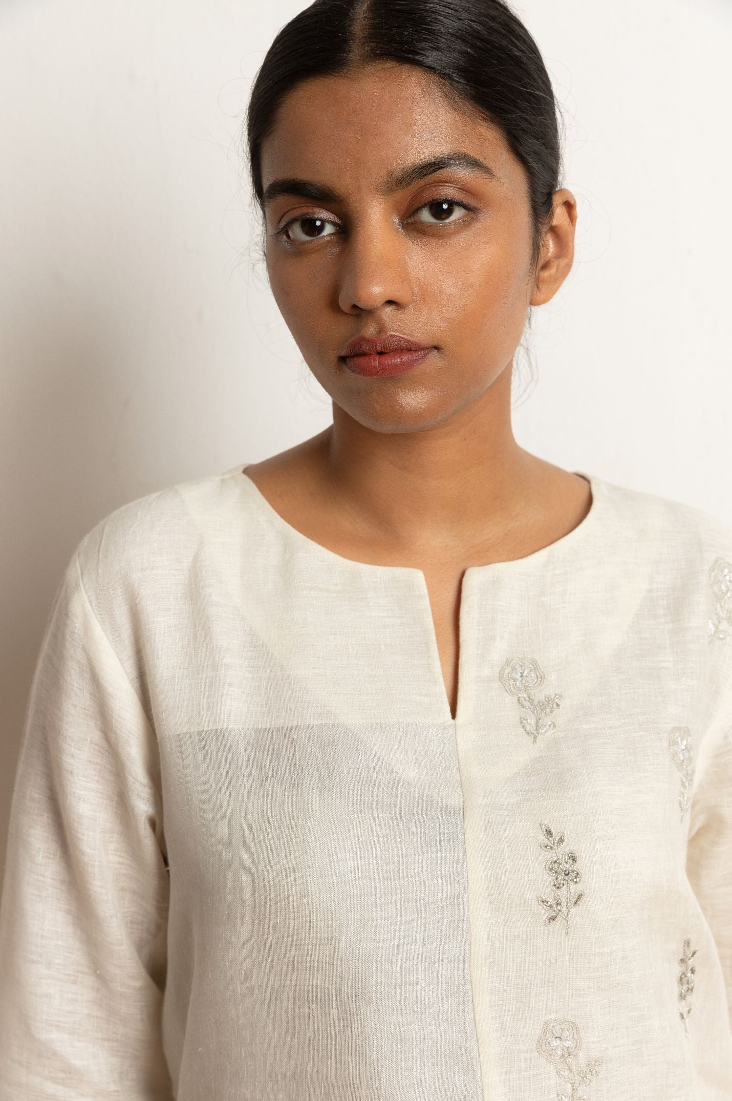 Charcoal Grey Zari Linen Set