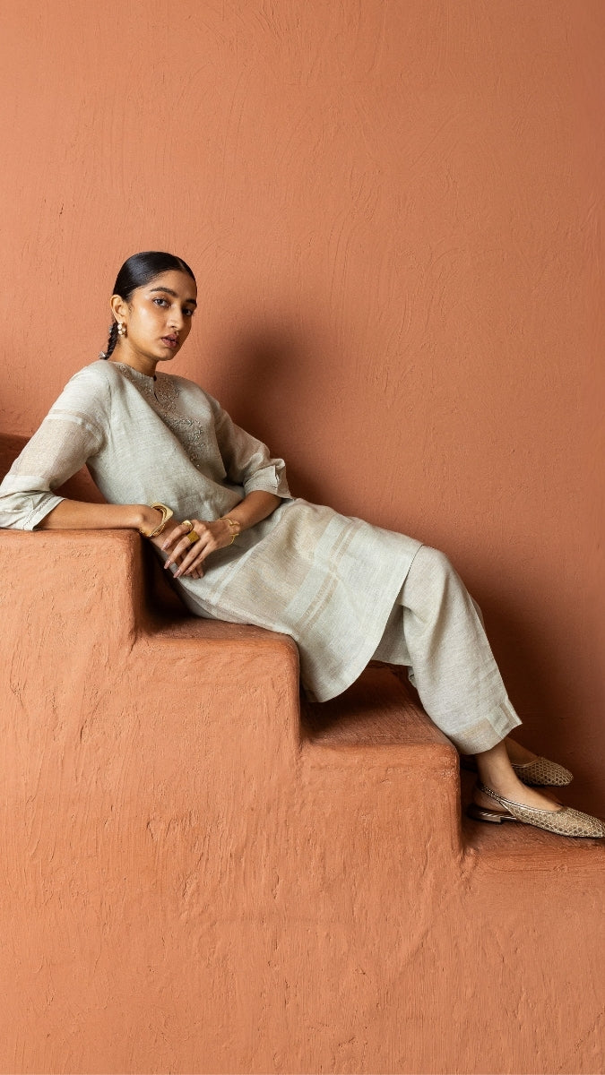 Zari Linen with Embroidery and Handwork Set | Oregano