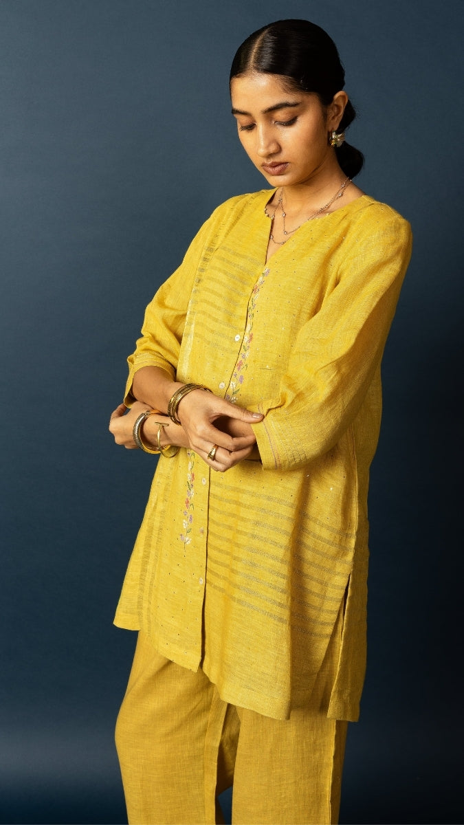 Yellow Linen Zari Embroidered Set