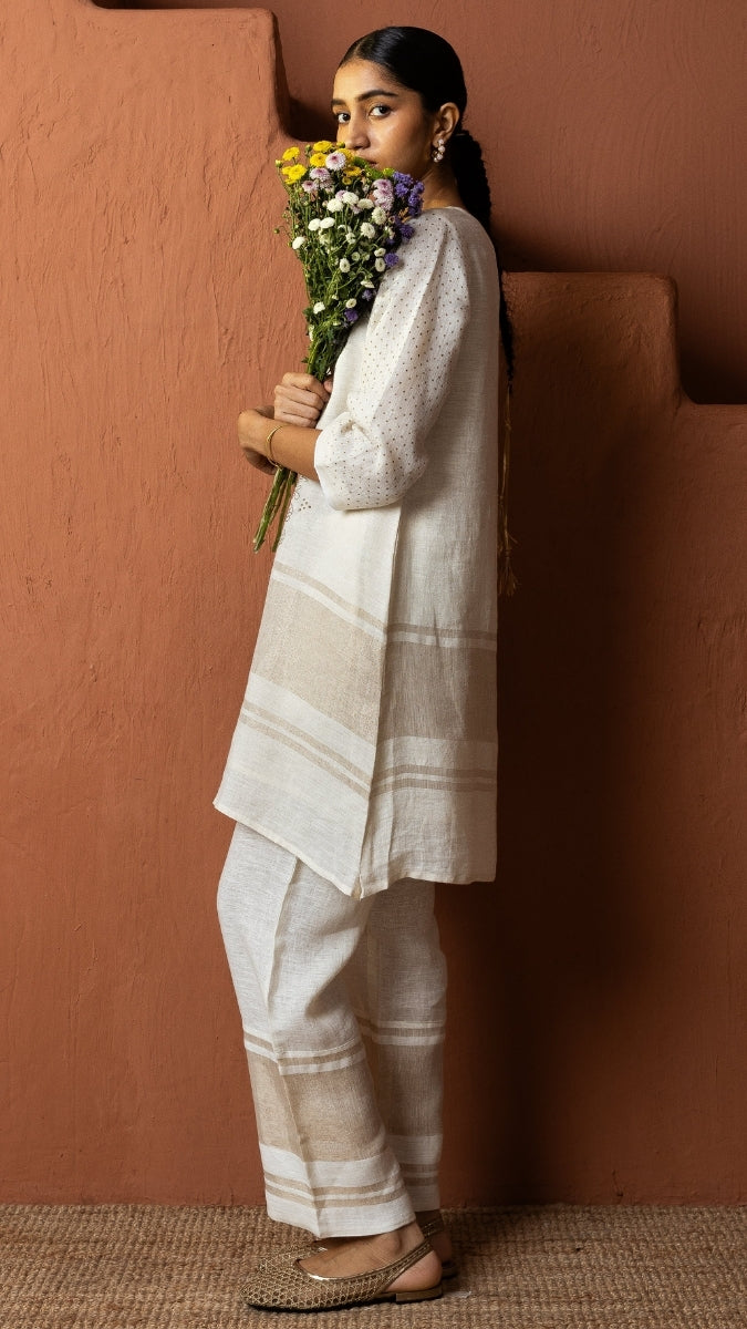 Offwhite Linen Zari Block Embroidered Set