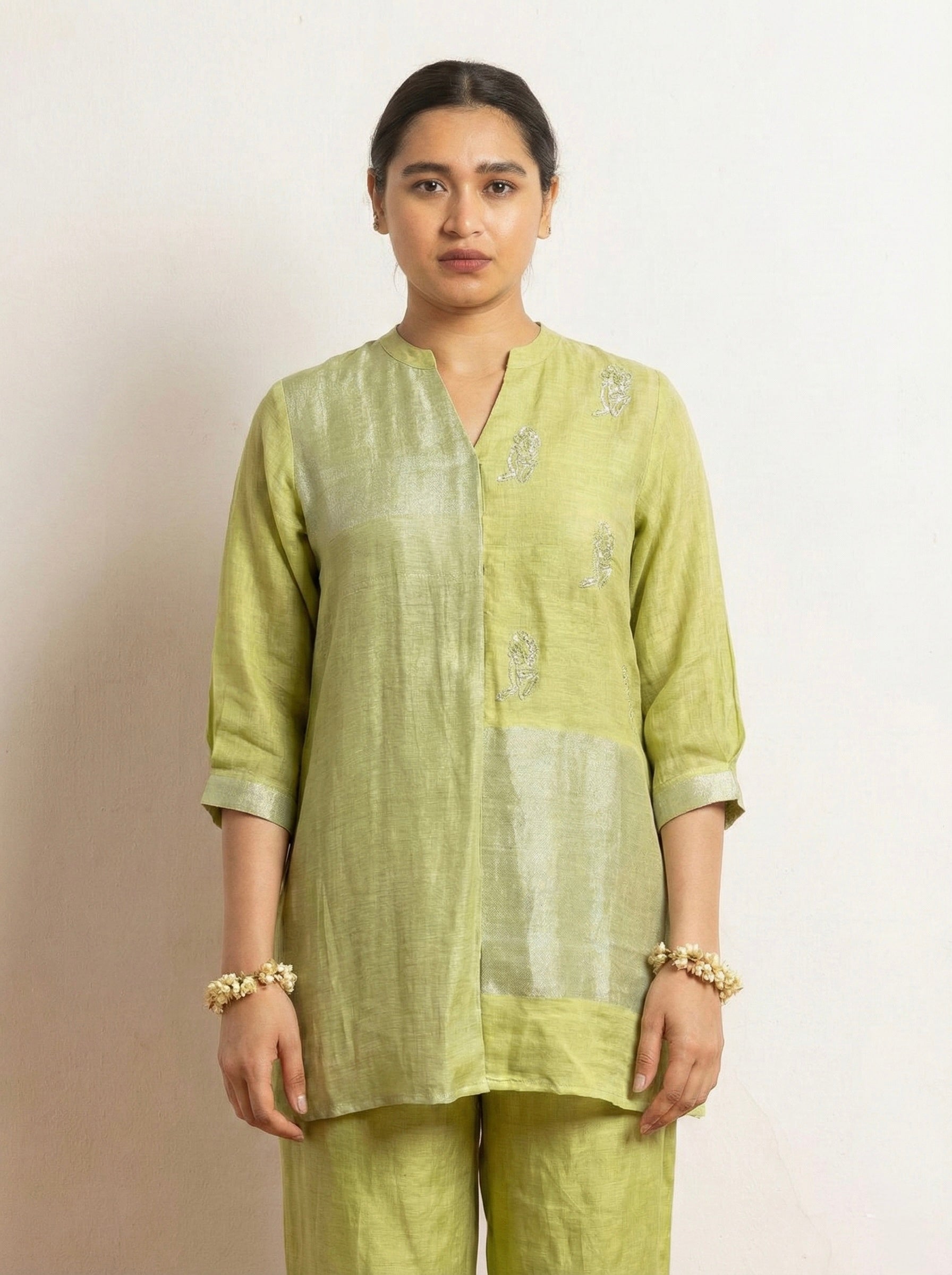 Hand Work Linen Zari Set | Oregano