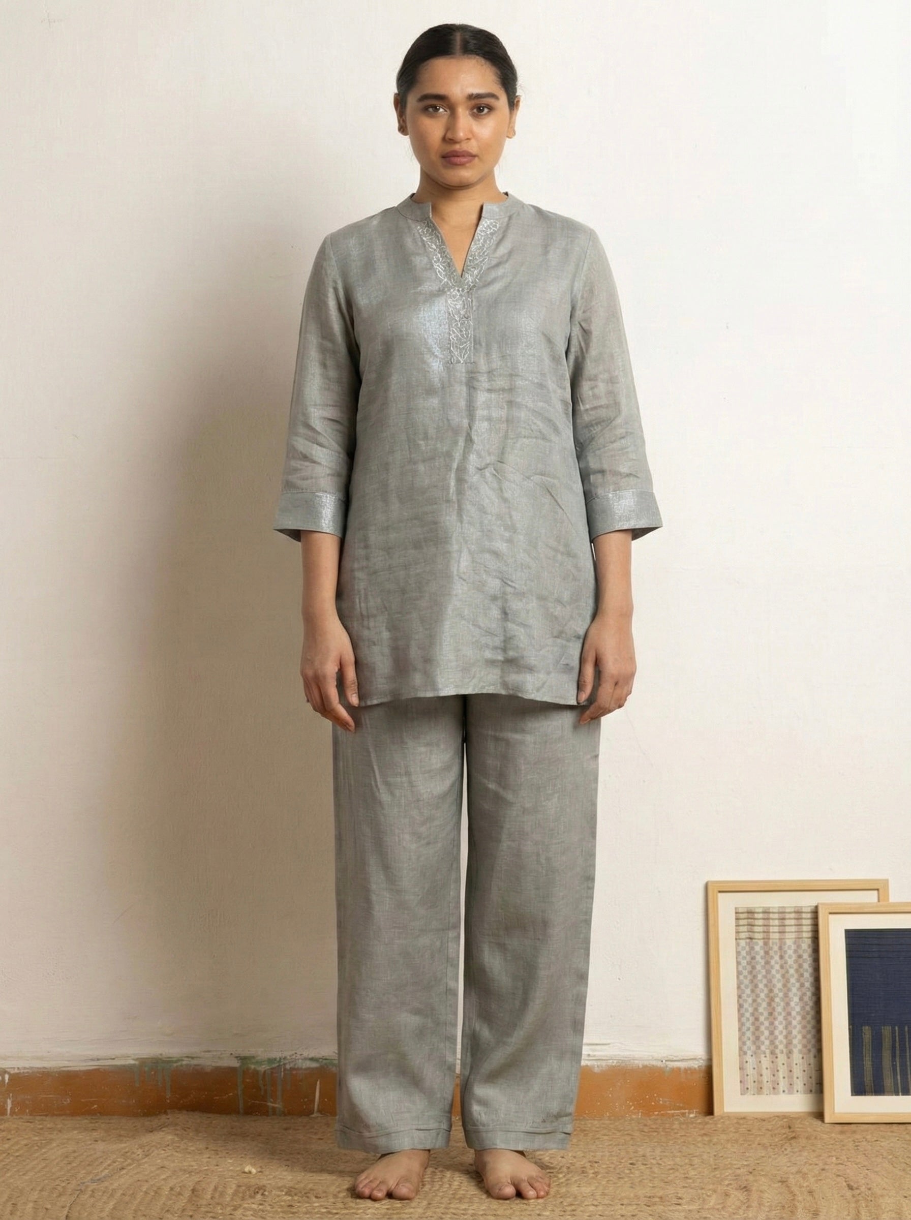 Sliver Zari Linen Set with Handwork