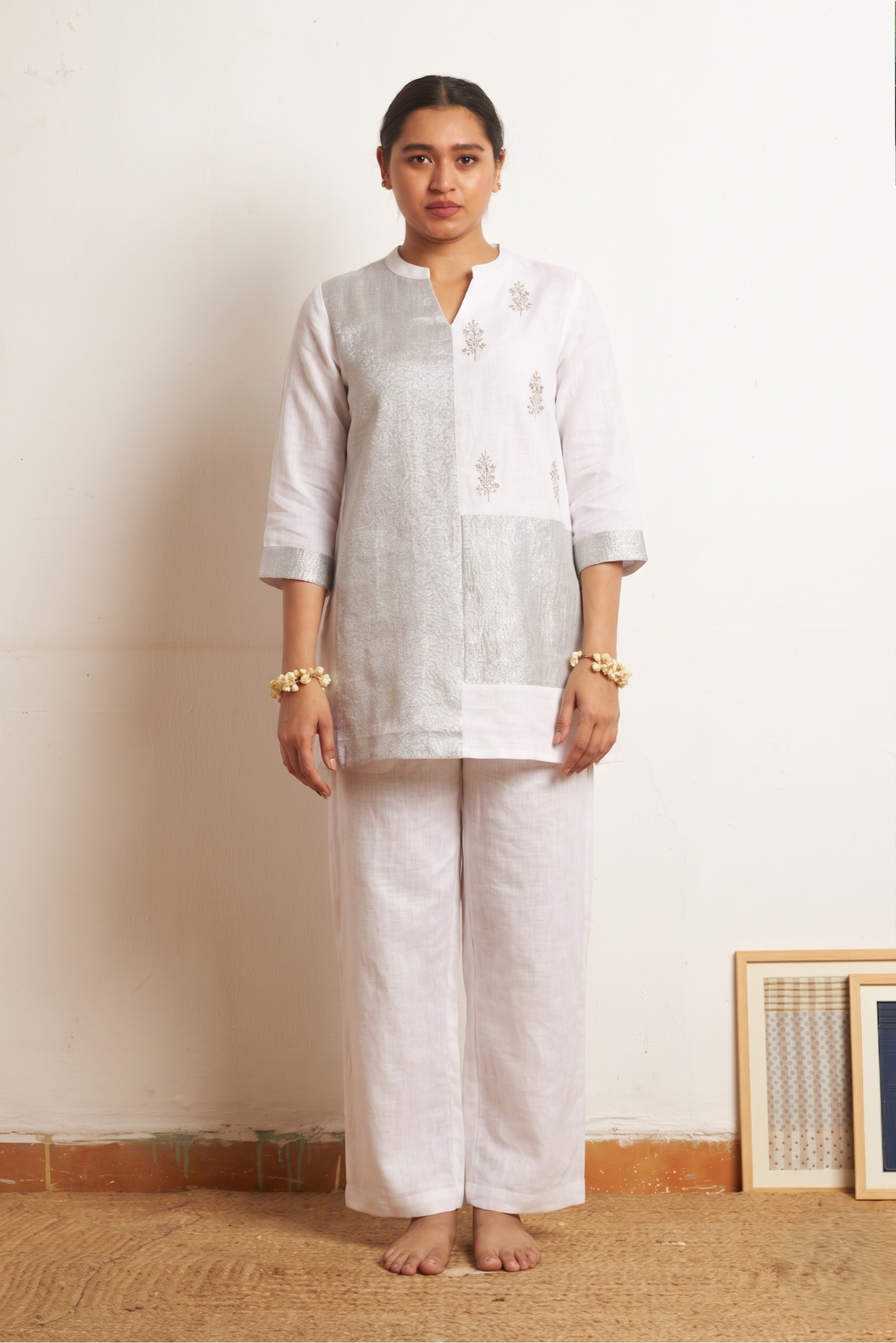 Off white Hand Work Linen Zari Set | Oregano
