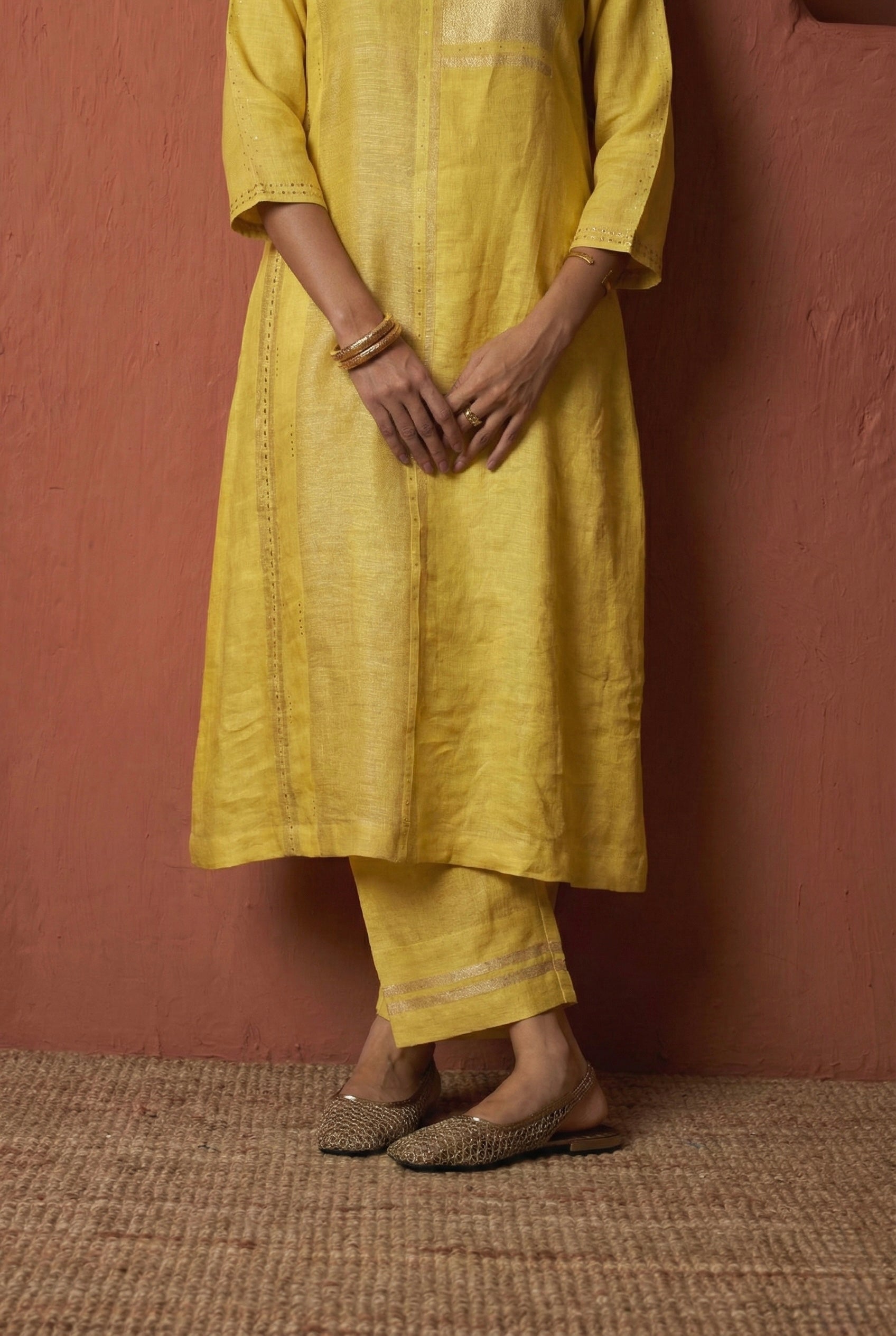 Pink Zari Linen Set with Badla