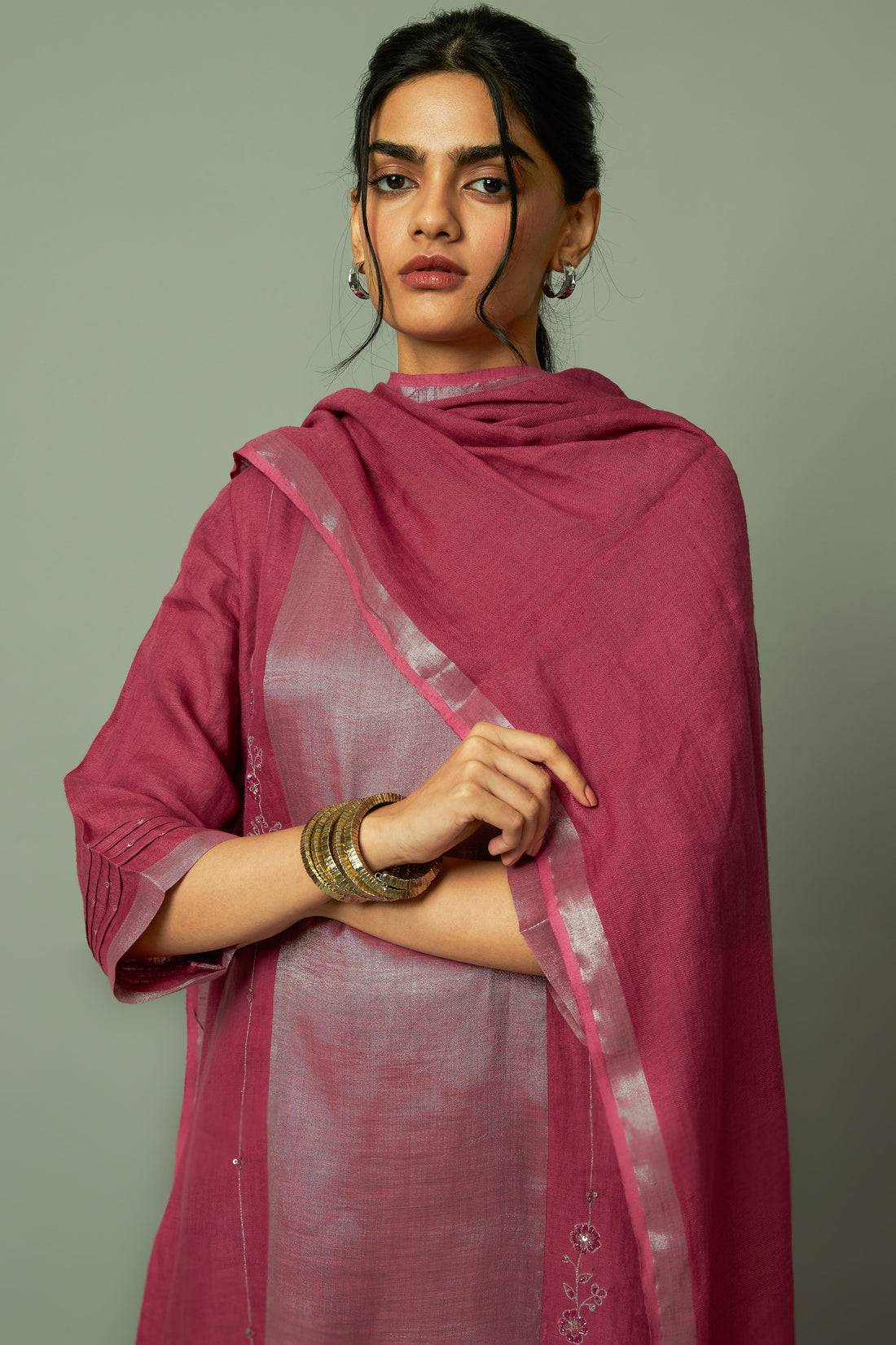 Woven Sliver Zari Panel Kurta Set with Zari Embroidered Embellishment