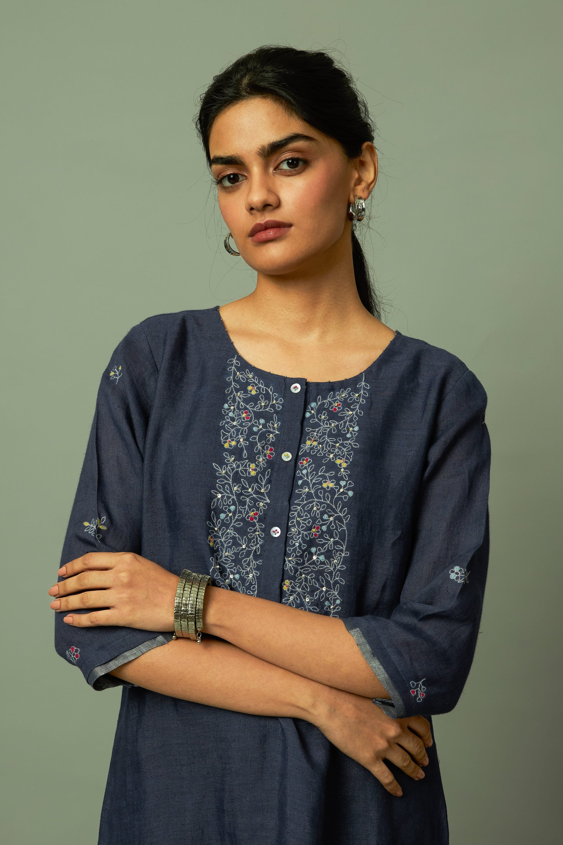 Zari embroidered yoke on Sliver Zari linen Kurta Set | Oregano