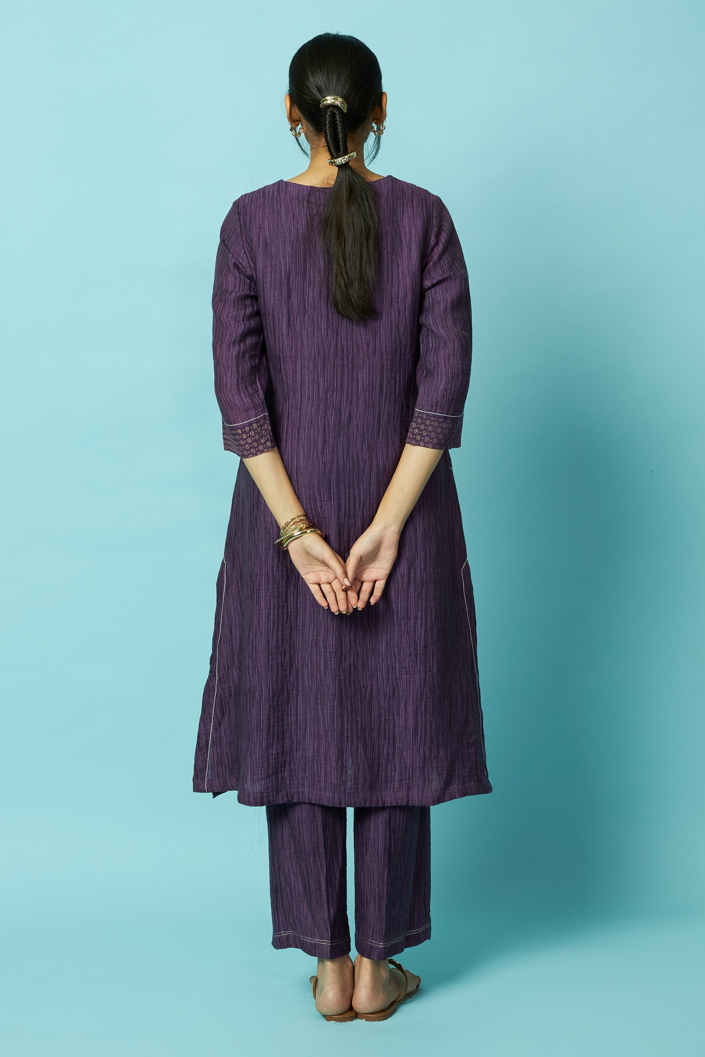 Textured Silk-Linen Kurta Set with Distorted Floral Embroidery | Oregano
